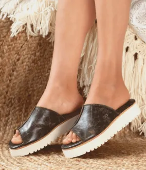 Bed Stu Women's FAIRLEE II Black Lux Leather Slide Sandal F395005