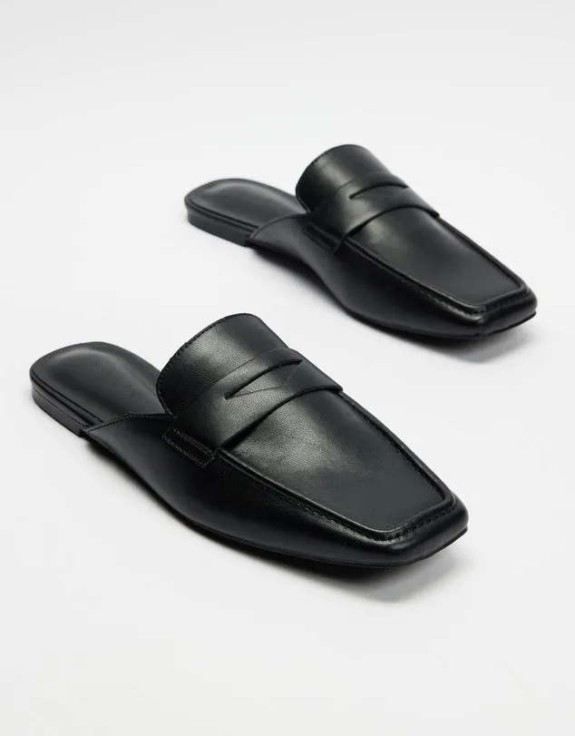 Billini Izadora Slide- Black