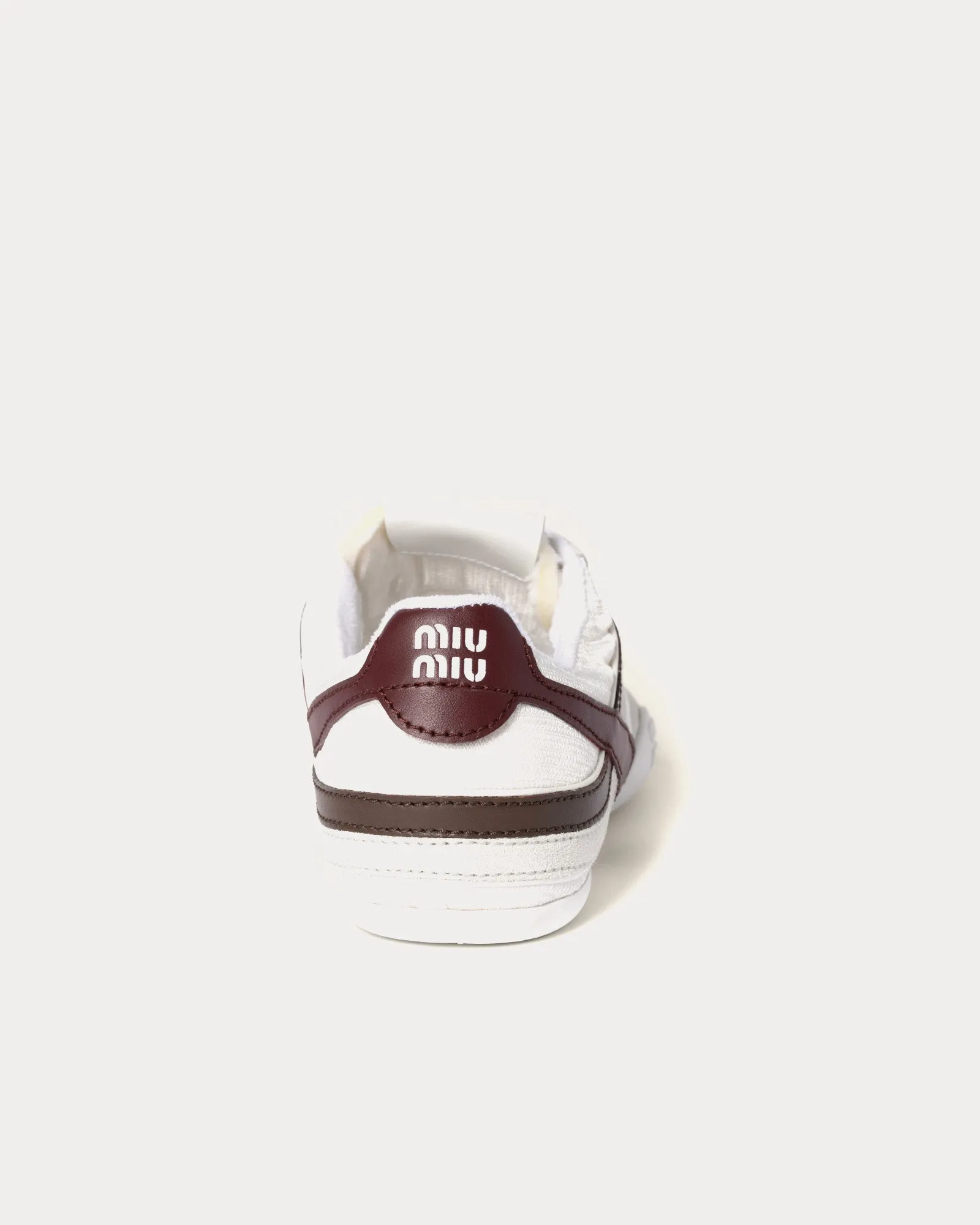 Gymnasium Technical Fabric & Suede White / Burgundy Low Top Sneakers