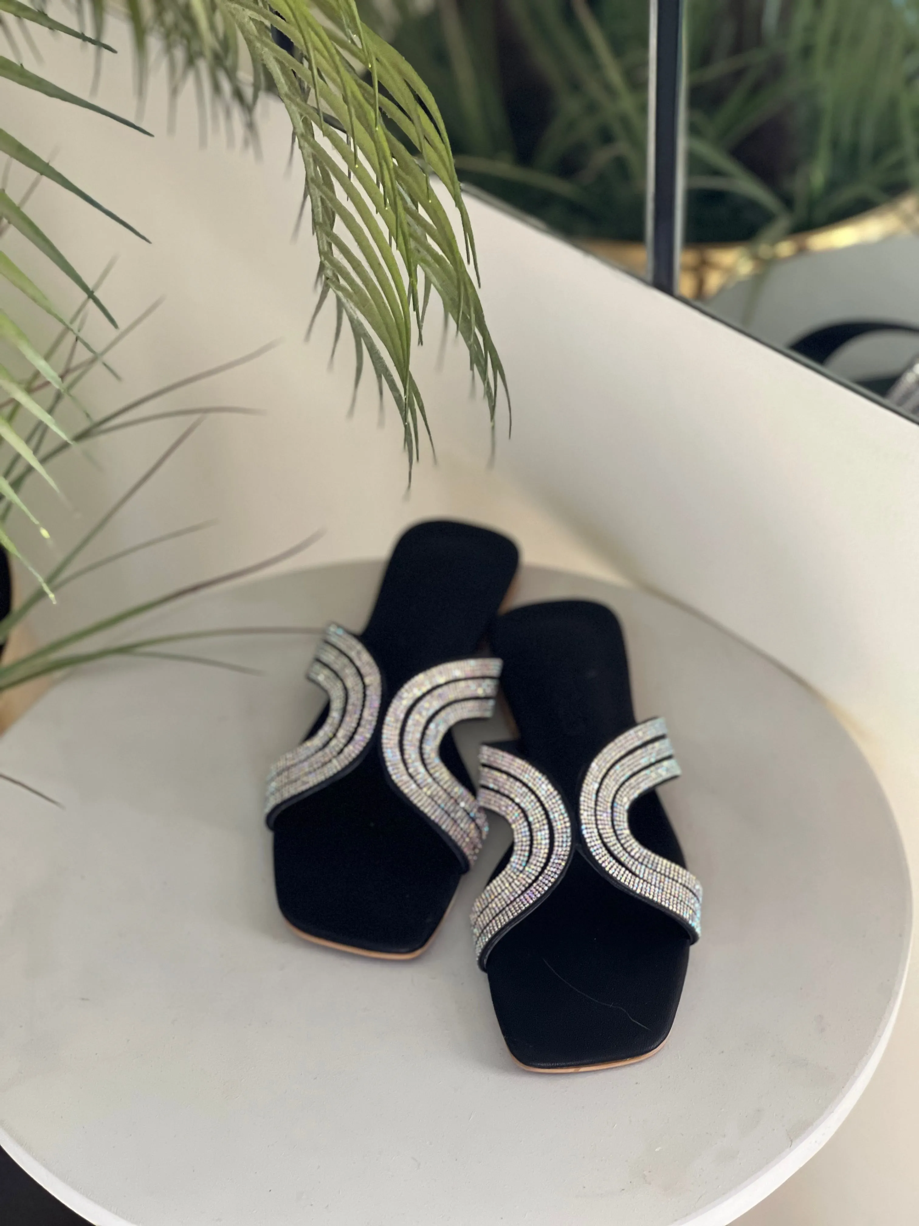 Julia Slides - Black