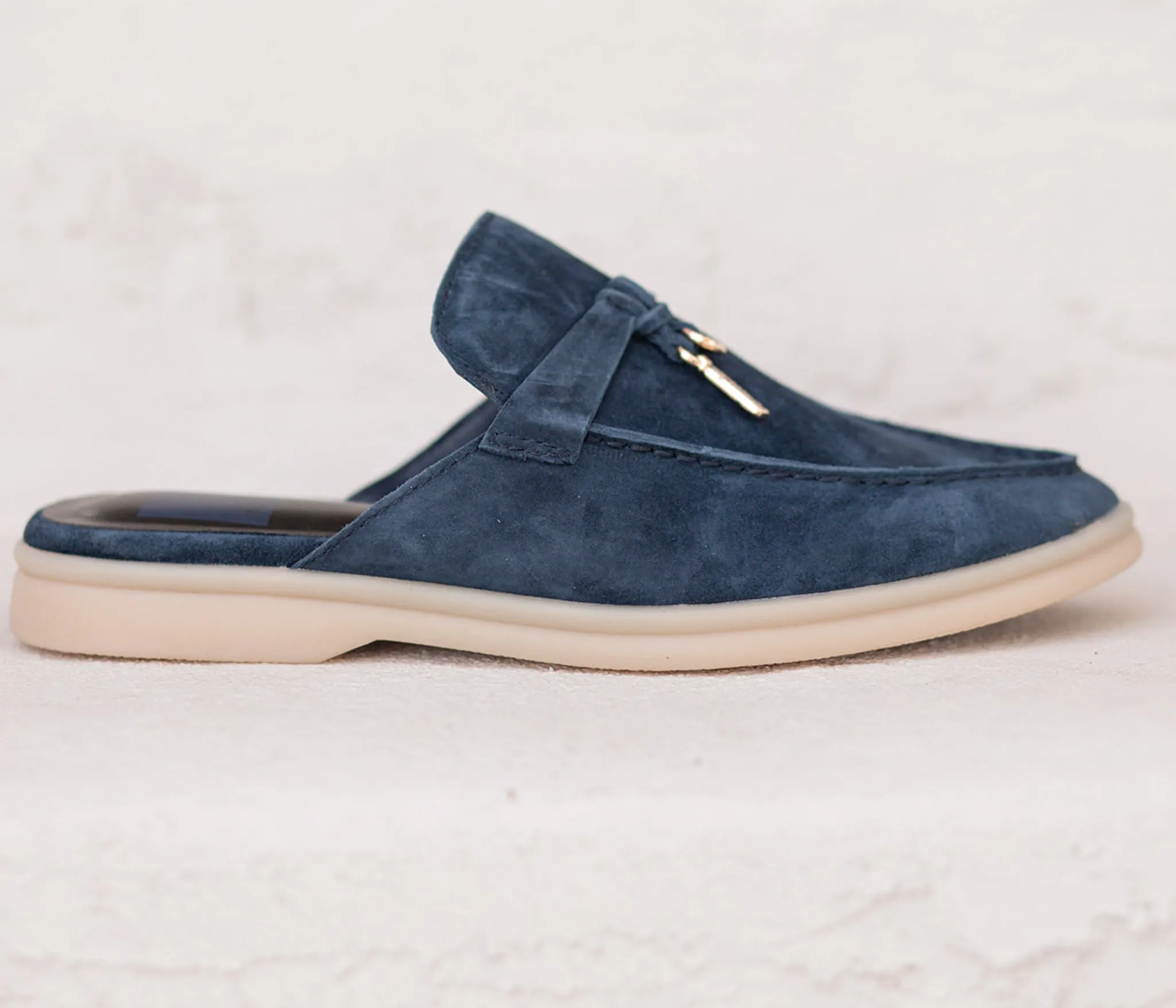 Lasail Flats in Navy Suede