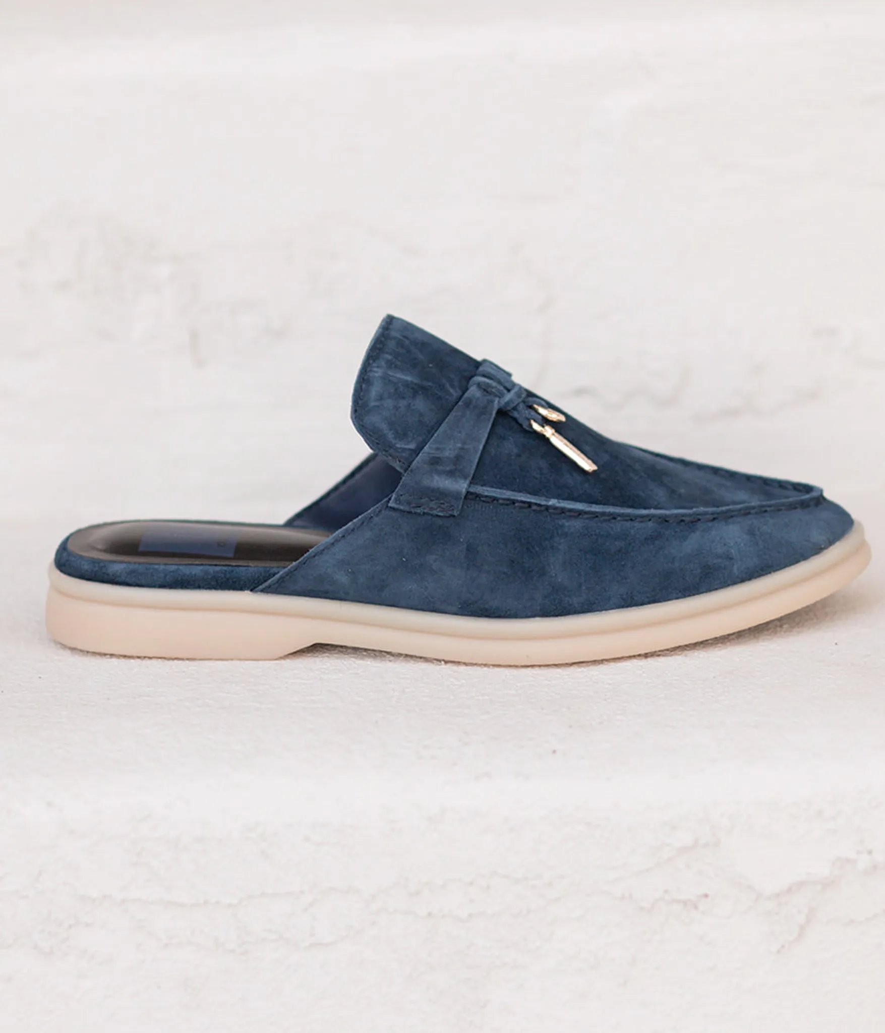 Lasail Flats in Navy Suede