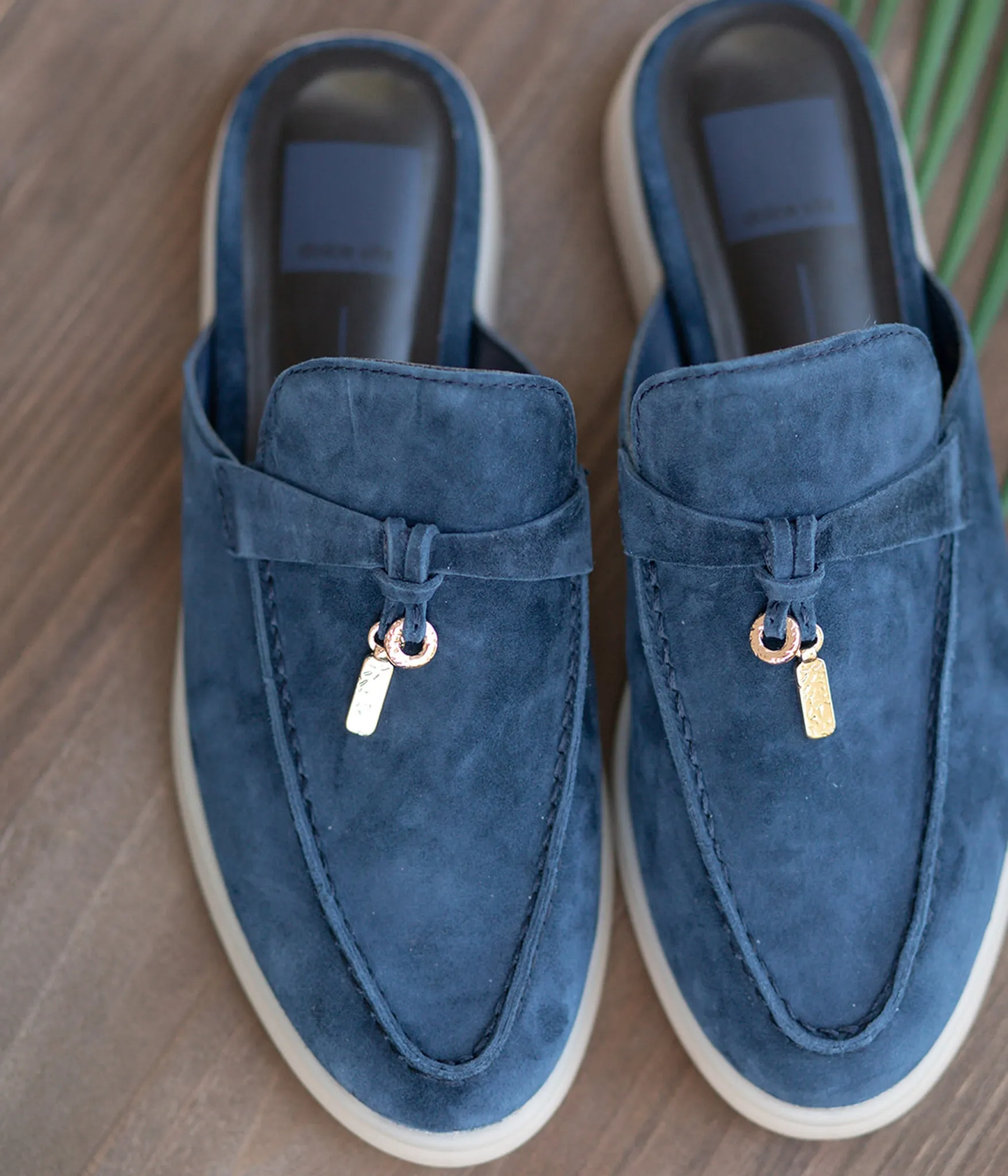 Lasail Flats in Navy Suede